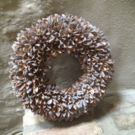 Mooie krans bakuli wreath 40 cm vergrijsd white grey wash beuk beukenootjes
