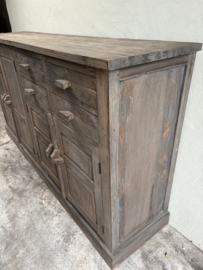 Groot vergrijsd houten kast dressoir wandmeubel landelijk stoer ladekast tv televisie 225 cm lang