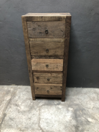 Vergrijsd houten kast kastje oud hout 5 ladenkast bassano ladekast keukenkast halkastje landelijk industrieel
