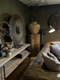 Grote grijze lange industriële trolley kar dressoir kast op wieltjes 180 x 53 x 82 cm Sidetable metalen frame oude houten planken werkbank vergrijsd hout houten keukeneiland industrieel landelijk stoer grijsbruin