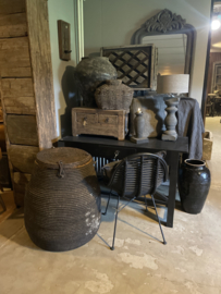 Prachtige 🤩 grote orginele oude vergrijsde grijze zwarte rieten mand dessert basket desert met deksel wasmand landelijk stoer sober vintage uniek