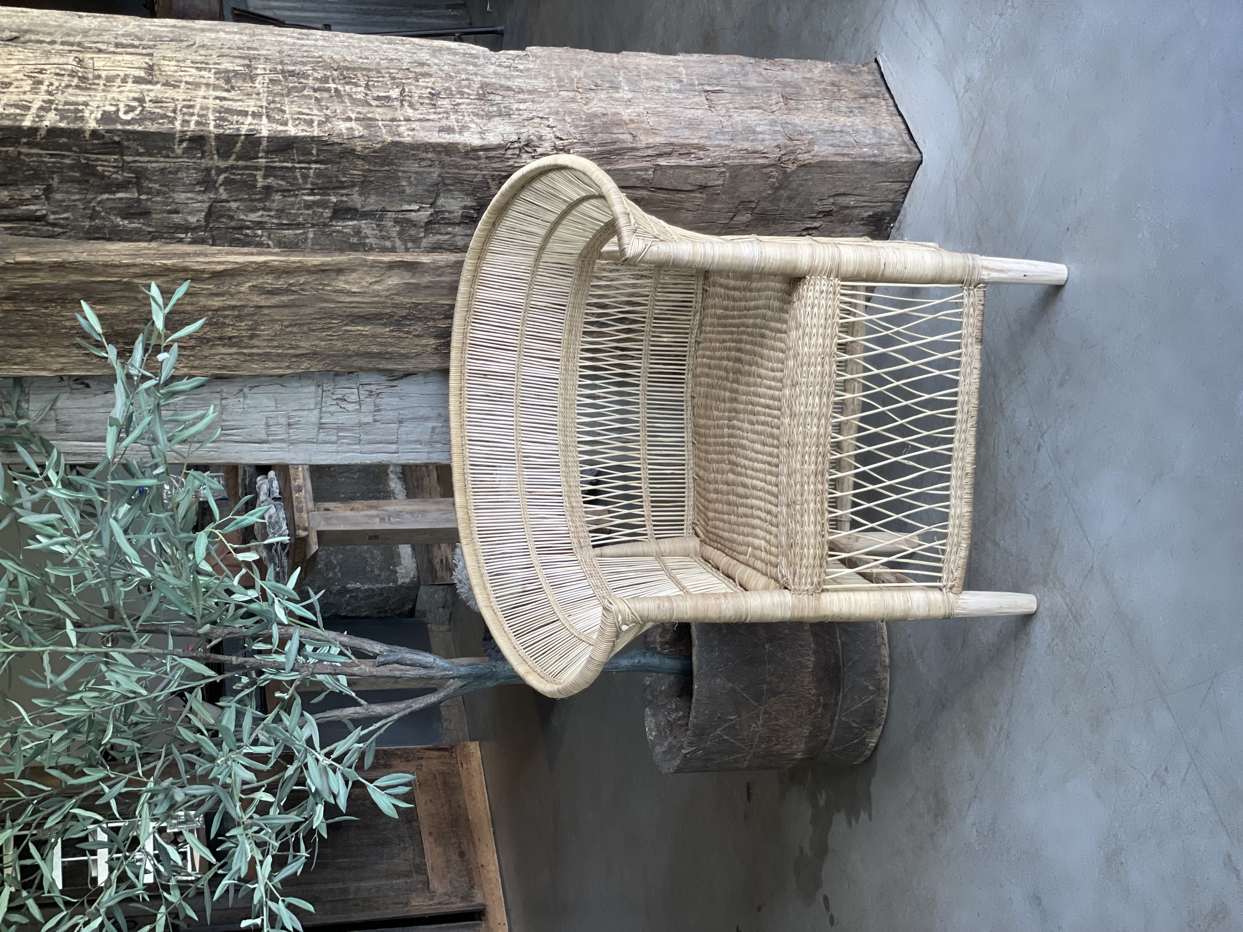 Prachtige naturel rotan rieten stoel Malawi cane chair fauteuil lounge natural landelijk sober Ibiza
