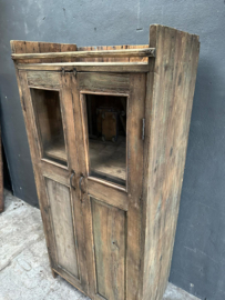 Oud houten kast vitrinekast glaskast winkelkast vitrine keukenkast winkelkast grutterskast landelijk stoer vintage industrieel stoer