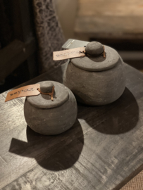 Grijs stenen potjes set van 2 brynxz met dekseltjes landelijk stoer