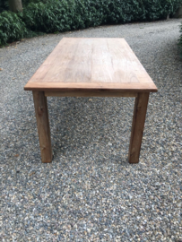 teakhouten tafel eettafel 220 X 100 met blokpoten landelijk oud teakhout