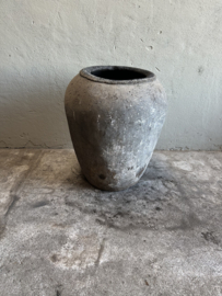 Oud stenen kruik olijfkruik waterkruik pot vaas 67 cm hoog 58 cm doorsnede landelijk antieke pot nr 99