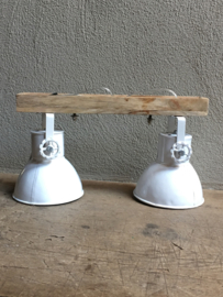 Industriële metalen houten hanglamp urban wandlamp plafondlamp 2 witte kappen spot spots metaal verstelbaar landelijk stoer vintage