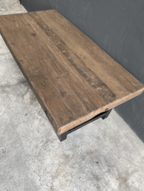 Stoere houten salontafel teakhouten teakhout houten blad 140 x 70 cm bassano ijzeren onderstel landelijk stoer industrieel