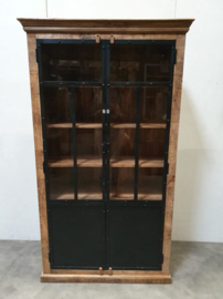 Stoere kast servieskast industrieel landelijk vintage hout metaal stoer robuust met glas vitrinekast