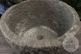 Oude stenen hardstenen wasbak waskom hardstenen trog vijzel schaal kom bak buitenkeuken toilet rond gootsteen stoer landelijk sober 53  x H32cm