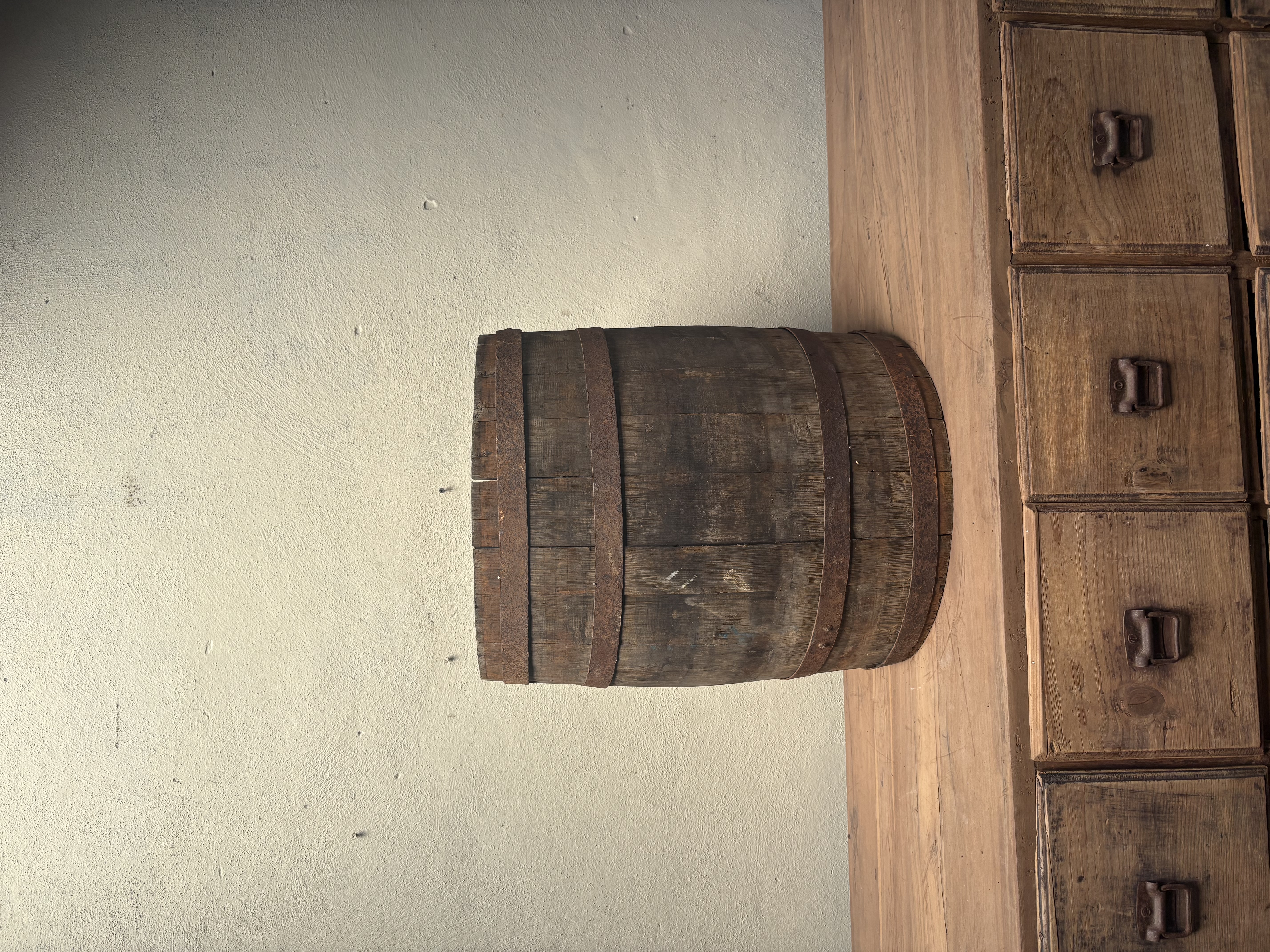 Oud houten wijnvat vat ton bijzettafel nr 21