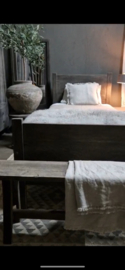 Vergrijsd houten bed bedombouw 1 persoons persoon 90 x 200 cm landelijk