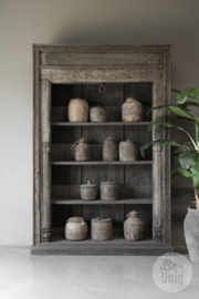 Hele gave grote oude vergrijsd doorleefd houten kast imposant 257 x 167 x 48 cm legplanken boekenkast keuken servieskast keukenkast  sober landelijk stoer groot hout vergrijsd boekenkast keukenkast winkelkast uniek , heel gaaf!!