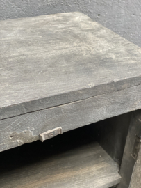 Oud grijs kastje kast keukenkast halkastje schap rek  landelijk stoer 120 x 56 x 30 cm 2 deurs en schappen
