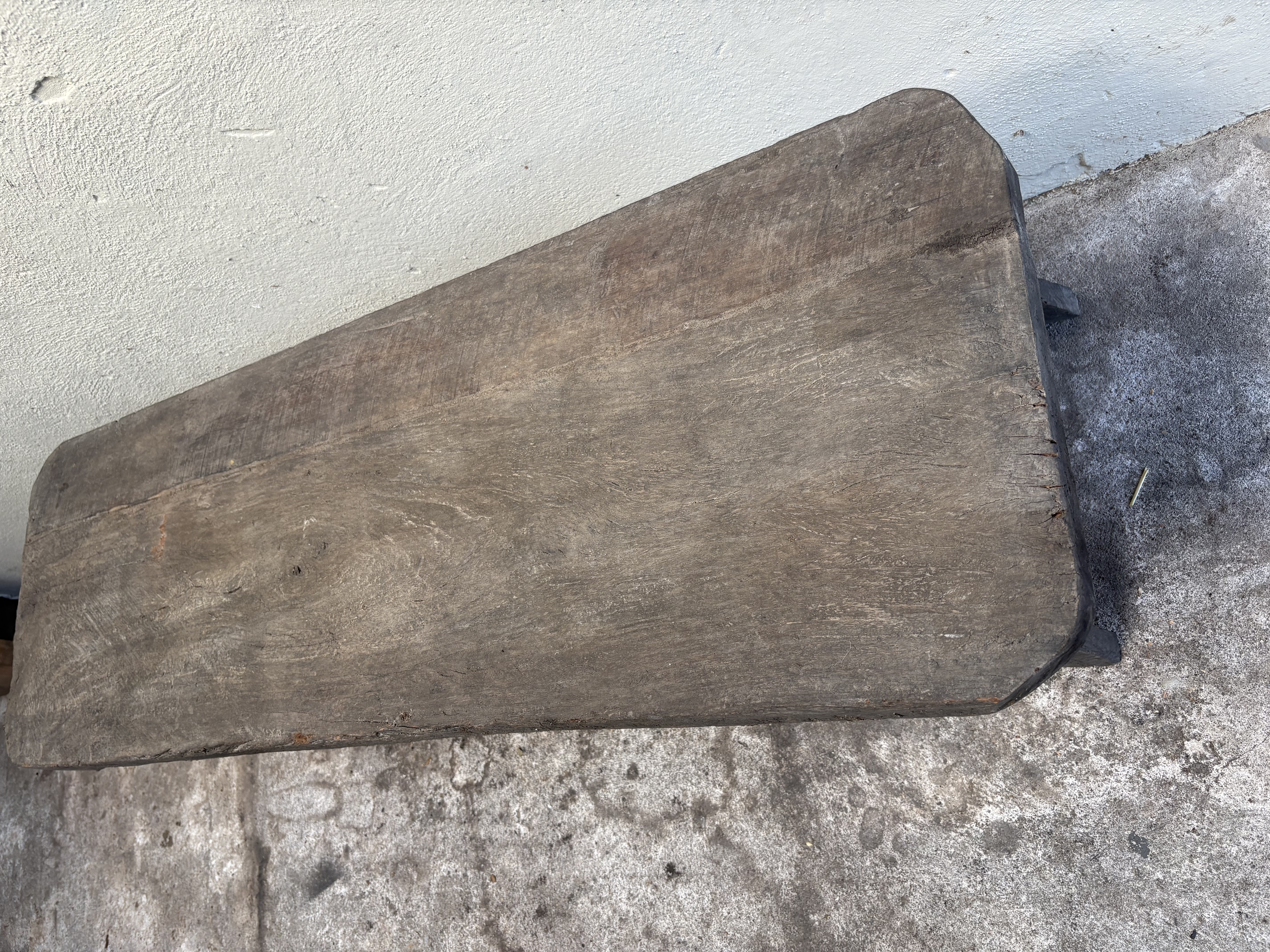 Landelijke oud vergrijsd houten salontafel bankje 130 x 40 cm stoer sober