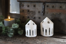Witte stenen theelichthouder Tealight holder leeff light house Lynn Large huisjes huisje H15 x D10,5 cm wit white