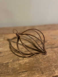 Roest bruin metalen hanger kerstbal druppel klein