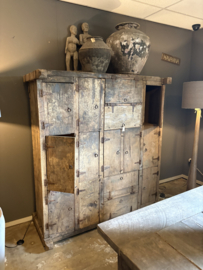 Hele gave grote unieke oude houten kast 151 x 65 x H169 cm Roomdivider kamerscherm grutterskast vakkenkast winkelkast sorteerkast postkast schoenenrek tafel salontafel stoer landelijk industrieel vintage grijs bruin schoenenkast sorteer kast