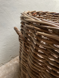 MEGA GROTE Mand rotan riet houten basket round rond ronde korf bloembak olijfbak haard hout hondenmand hondenhok tunnel D105 x H100 cm