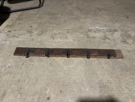 Railway houten kapstok oud hout stoer landelijk plank grof nerf  wandhaken wandkapstok industrieel