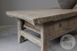 Hele stoere robuuste 121 x 55 x H45 cm vergrijsd houten salontafel tafel wandmeubel  tv meubel televisiekast bank Sidetable met 2 lades tvmeubel tvkast televisie kast tafel ladekast ladenkast stoer hout vergrijsde tafel landelijk sober boerentafel