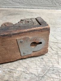 Oud houten kapstok haak wandkapstok landelijk hout houtsnijwerk stoer landelijk stoer vintage
