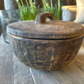 Oude houten Ronde bak pot bruin  landelijk stoer schaal met deksel