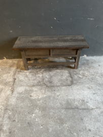 Stoere vergrijsd oud houten salontafel Sidetable met 2 open vakken tvmeubel tvkast televisie kast tafel ladekast ladenkast stoer hout vergrijsde tafel landelijk sober boerentafel