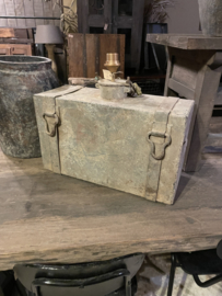 Hele gave vergrijsde metalen lamp tafellamp tank oude tank vat EYE-CATCHER landelijk industrieel grijs vergrijsd