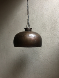 Stoere metalen hanglamp kap bruin metaal stoer robuust industrieel ketel studs oud beslag landelijk fabriekslamp