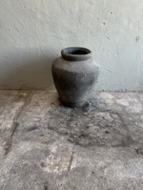 Oud stenen kruik olijfkruik waterkruik pot vaas 58 cm hoog 46 cm doorsnede landelijk antieke pot nr 198