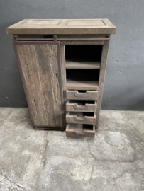 Stoere oud houten kast  met schuifdeur en 4 lades 121 x 87 x 46 cm keukenkast oud hout landelijk stoer industrieel