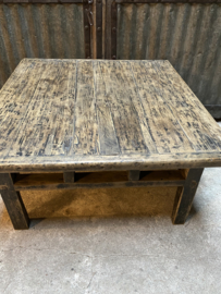 Oud vergrijsd houten salontafel zwart bijzettafel mooie nerf vierkant 95 x 92 x H46 cm hout landelijk industrieel robuust oud hout vintage sidetable hoektafel