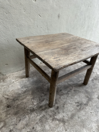 Vergrijsd houten tafel tafeltje bijzettafel bijzettafeltje salontafel 60 x 63 x H45 cm landelijk