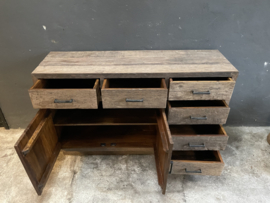 Stoere Truckwood railway vergrijsd houten kast ladenkast ladekast loft met lades en deurtjes 150 x 90 x 45 cm sideboard sidetable dressoir landelijk stoer industrieel urban