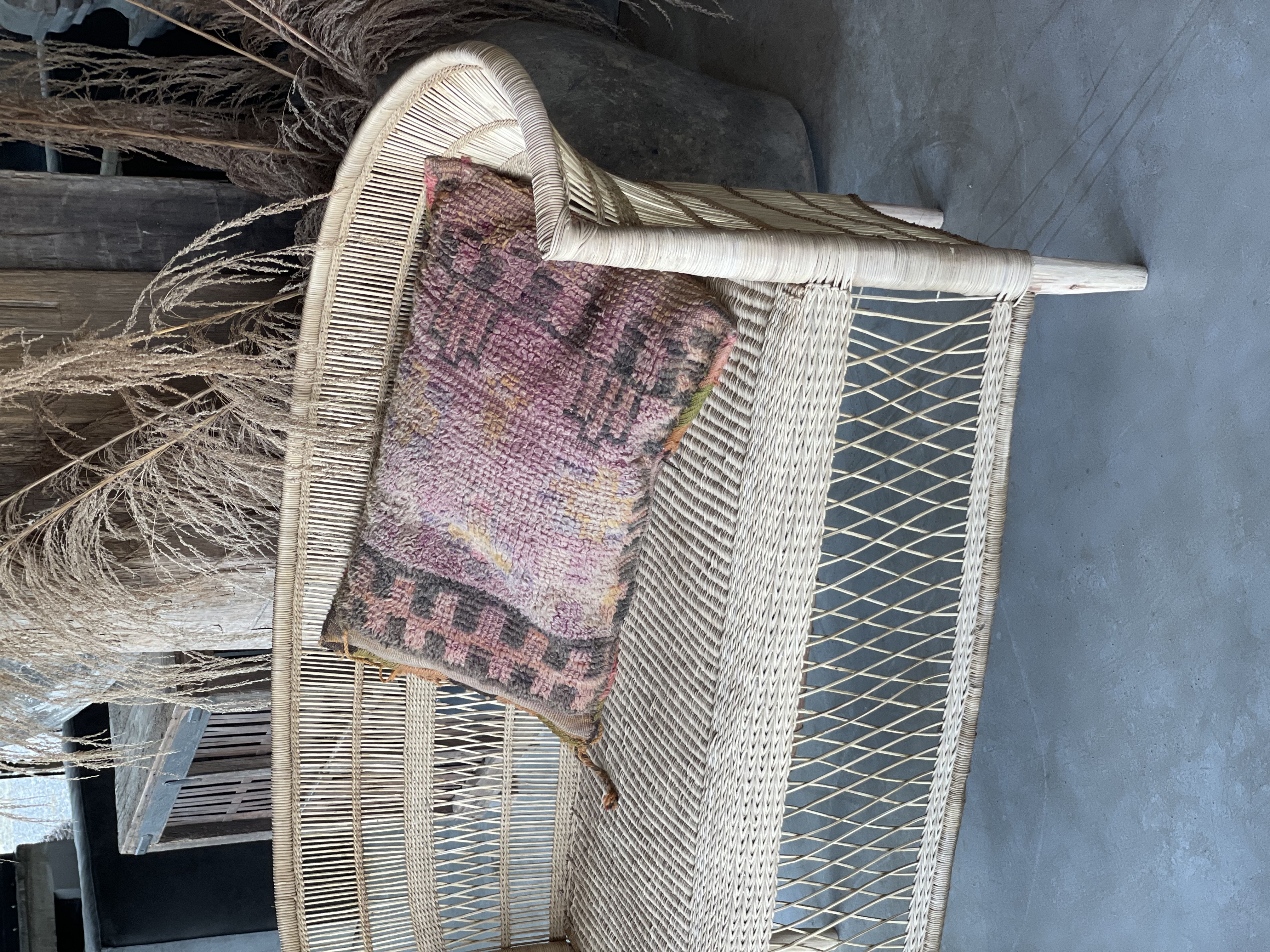 Prachtige naturel rotan rieten bank bankje stoel Malawi cane love Seat chair fauteuil lounge natural landelijk sober Ibiza