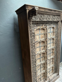 Imposante grote oude vergrijsde kast gemaakt van een oude poort landelijk stoer vintage sober echte eye-catcher!!