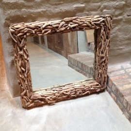 vergrijsd houten spiegel drijfhout driftwood 40 x 40 cm spiegeltje