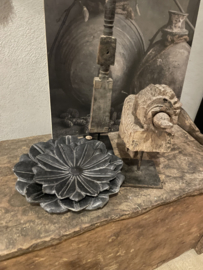 Marmeren schaal kom black velvet donker grijs antraciet zwart lotus bloem lotusbloem