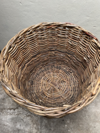 MEGA GROTE Mand rotan riet houten basket round rond ronde korf bloembak olijfbak haard hout hondenmand hondenhok tunnel D105 x H100 cm