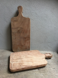 Stoere landelijke oude houten broodplank snijplank kaasplank