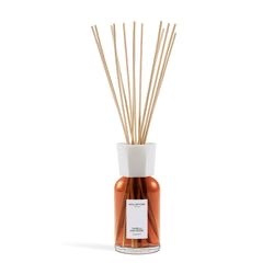 Vanilla and wood