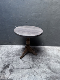 Oud vergrijsd houten tafel tafeltje rond 60  cm wijntafel wijntafeltje landelijk stoer grijs bijzettafel bijzettafeltje H4