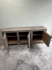 Stoer groot vergrijsd houten dressoir kast wandkast Sidetable landelijk 212 cm tv televisie. 116