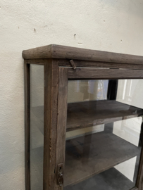 Oud naturel vergrijsd houten kast vitrinekast keukenkast servies winkelkast wandkast wandmeubel landelijk vintage H165 x B66 x D38 cm
