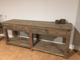 Stoer vergrijsd houten sidetable tafel ladekast wastafel Bassano werkbank bassano dressoir bureau landelijk stoer robuust vergrijsd hout kookeiland keukeneiland