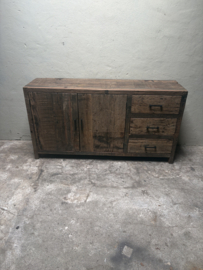 Oud railway houten dressoir tv meubel kast televisie televisiekast televisiemeubel vol massief hout landelijk industrieel robuust oud hout vintage sidetable 150 x 80 x 40cm nr 99