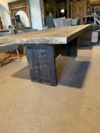 Stoere zware industriele houten tafel bar werktafel eettafel in hoogte verstelbare bartafel countertafel landelijk vintage met metalen wiel en details 220 x 100 cm