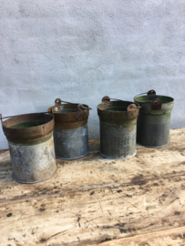 Oud metalen (zinken?) emmer emmertje assorti landelijk brocant industrieel