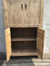 Prachtige grote oud houten kast servieskast keukenkast linnenkast boekenkast landelijk stoer sober